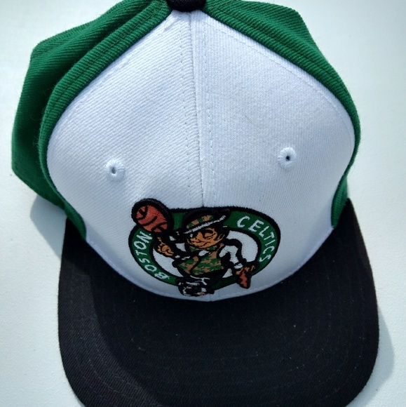 Flat brim Celtics cap - Picture 1 of 2